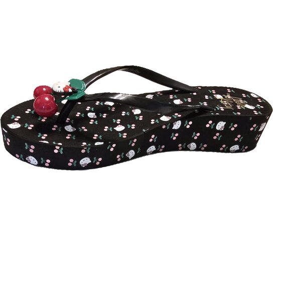 New in Box - Hello Kitty Womens Sandals Size 9, Black White Red Cherry - Picture 5 of 11